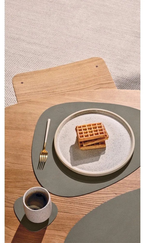 Prestieranie z eko kože 37x44 cm Curve L Nupo – LIND DNA