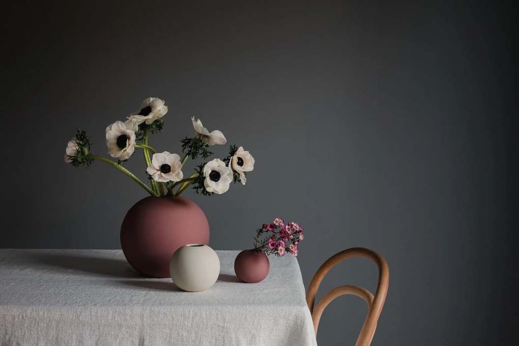COOEE Design Gulatá váza Ball Cinder Rose 8 cm