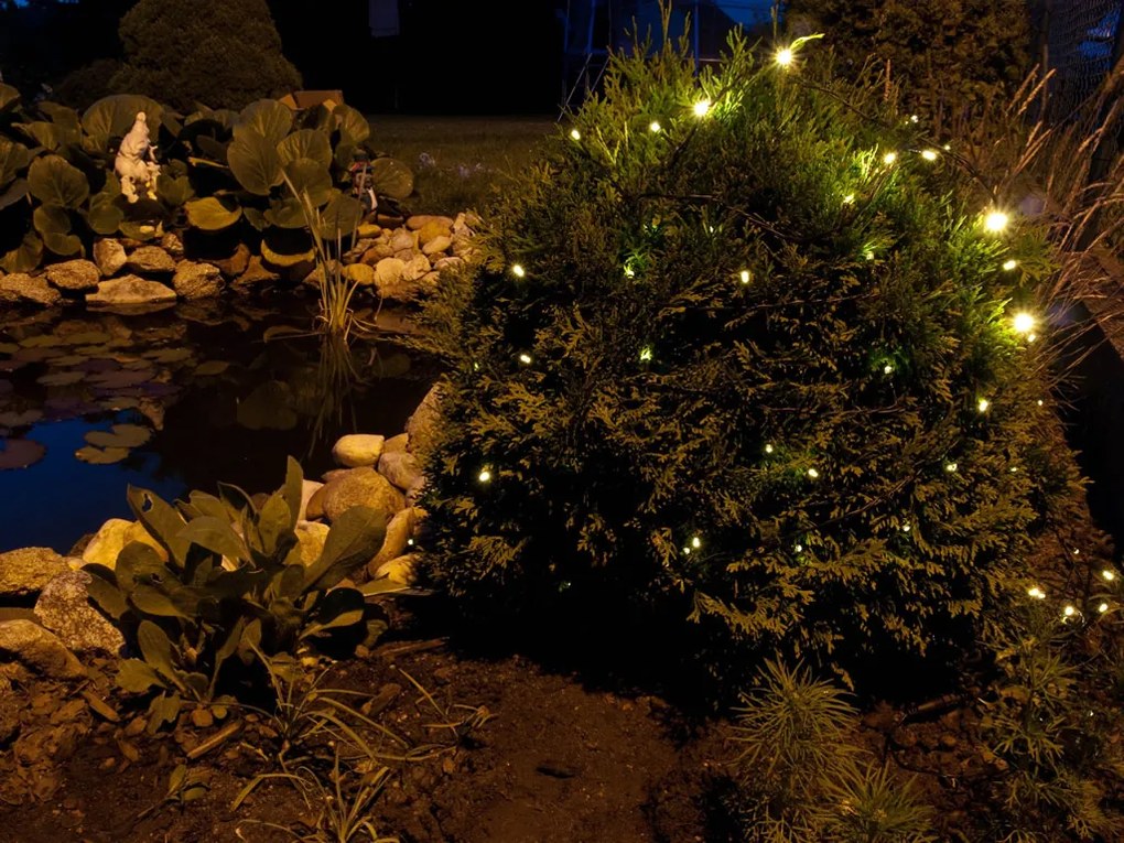 DECOLED Vonkajšia reťaz SOLAR 20 m, teplá biela, 200 diód