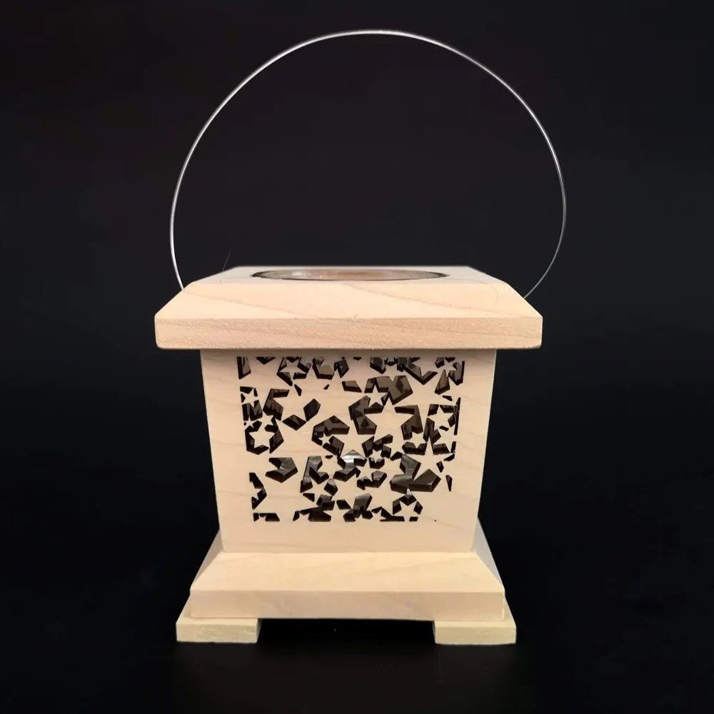 AMADEA Drevený lampáš s motívom hviezd, masívne drevo, 9x9x9 cm