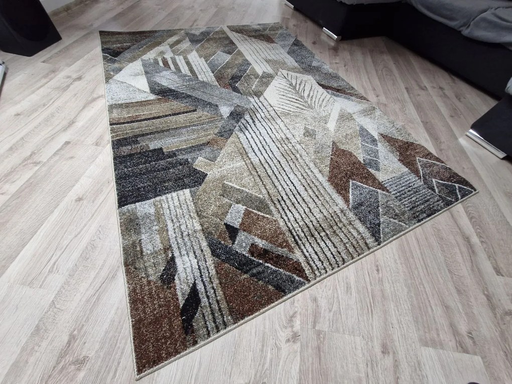 Dekorstudio Moderný koberec do obývačky VILLA - vzor 55 Rozmer koberca: 140x190cm