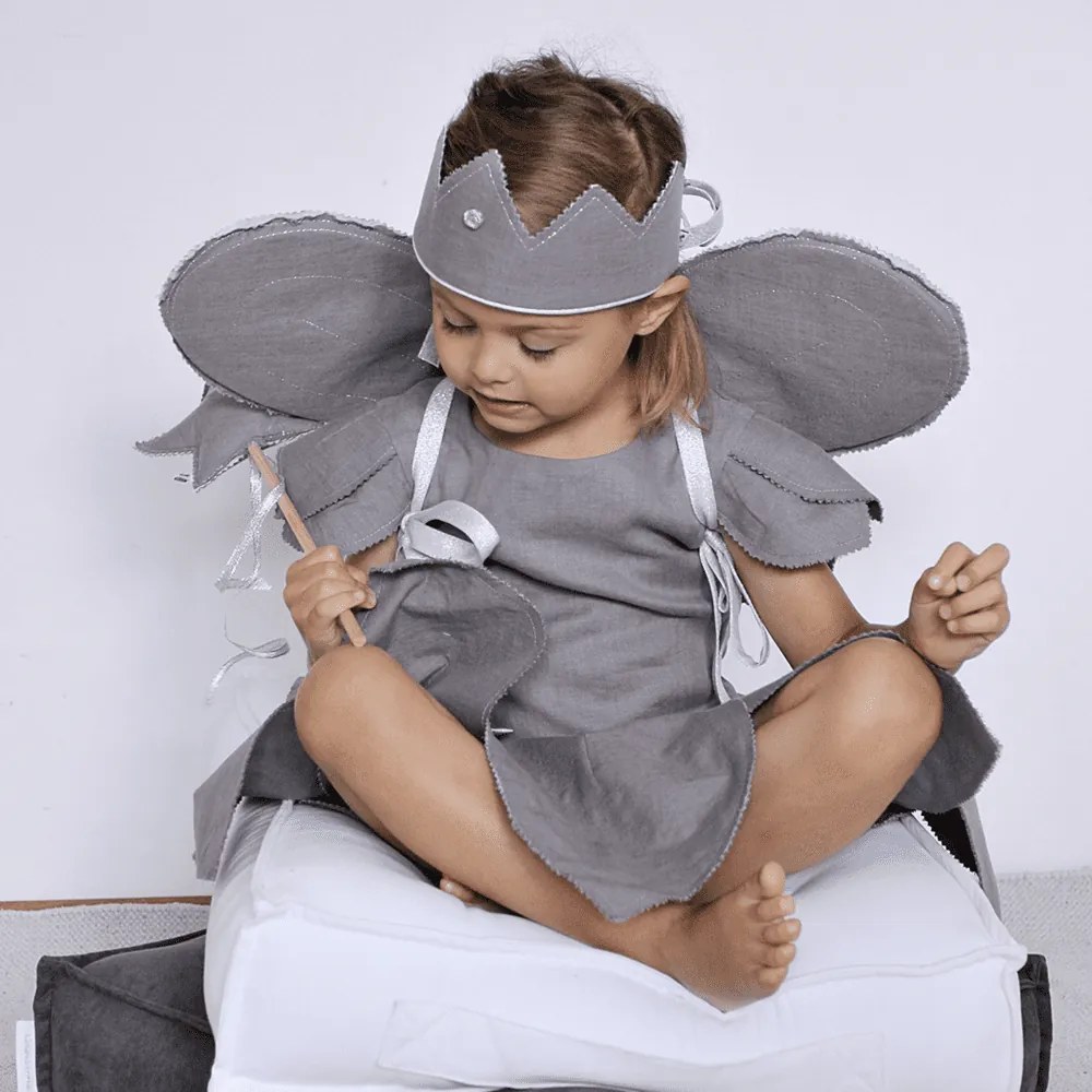 Ľanová kúzelná palička tmavo šedá so striebrom