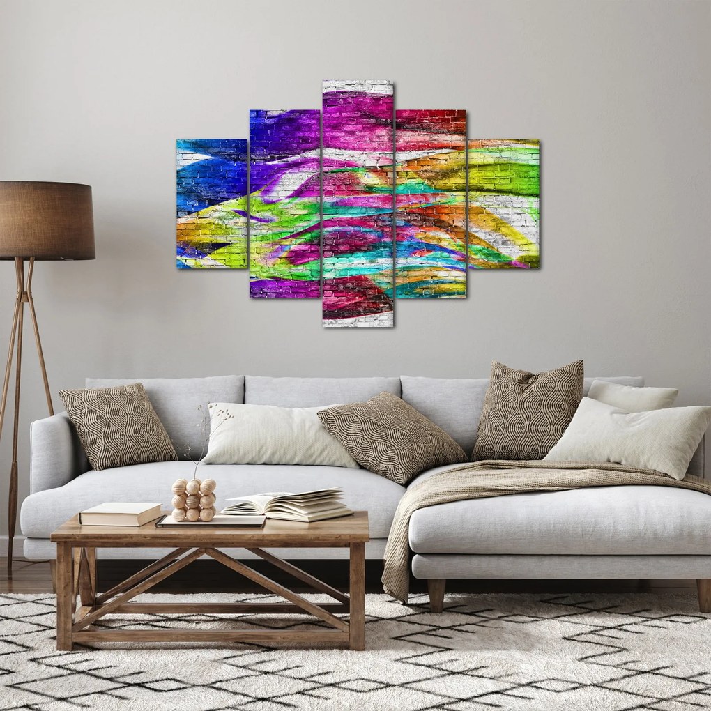 Obraz - Tehlový múr s farebnými plameňmi (150x105 cm)