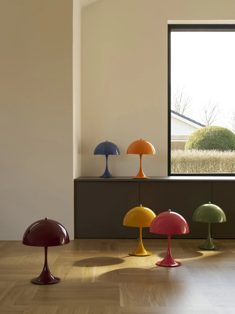 Louis Poulsen Prenosná lampa Panthella 250 Opaque Burgundy