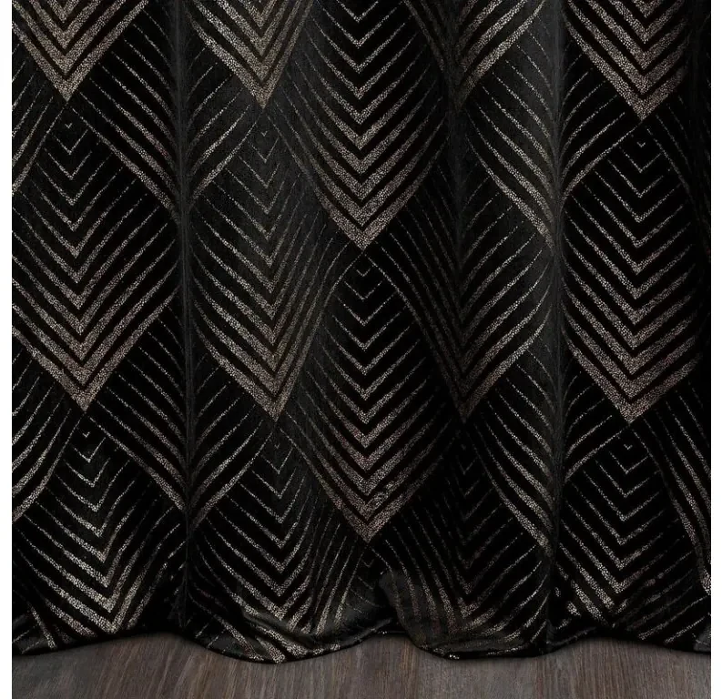 DECOREUM Mäkký záves z lesklého zamatu zdobený zlatou potlačou s geometrickým vzorom 140 cm x 250 cm čierna 100 % polyester Rozmer varianty: 140 cm x 250 cm, Farba varianty: čierna 98899