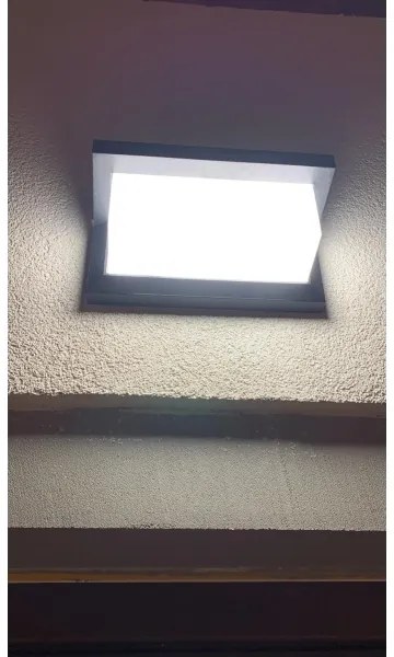 LED Vonkajšie nástenné svietidlo LED/12W/230V IP54 čierna