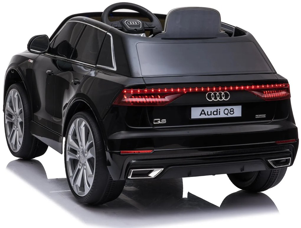 Detské elektrické autíčko na diaľkové ovládanie BestBerg BBCC-70B - Audi Q8 / od 3 rokov / nosnosť 30 kg / čierne