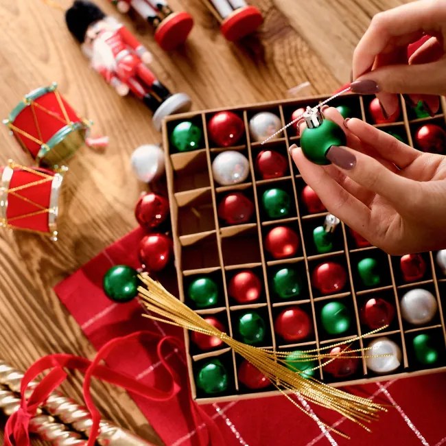 Vianočné guľky GERONI farebné 714511 (48ks)