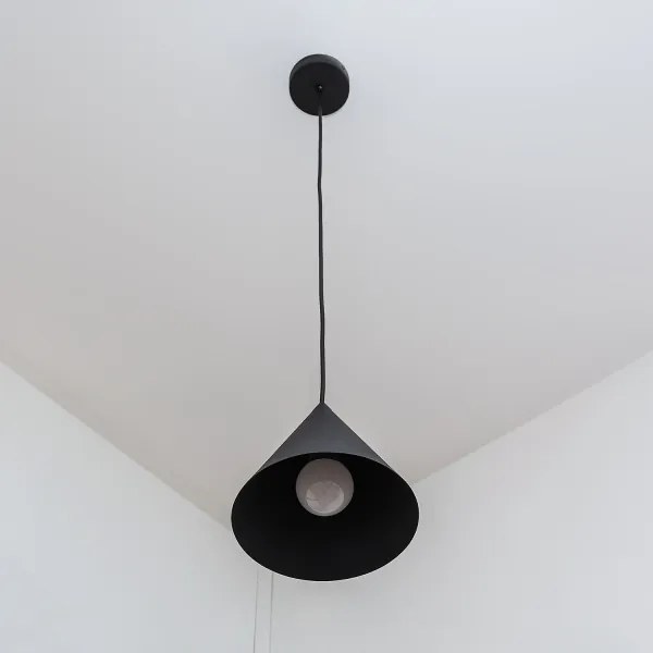 Luster na lanku ETNA II 1xE27/15W/230V, priemer 18,5 cm, čierny