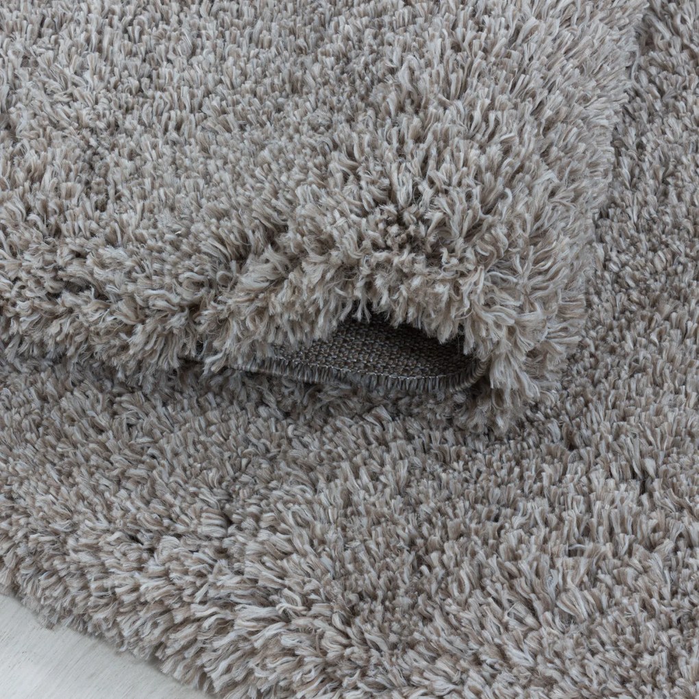 Ayyildiz, Kusový koberec Fluffy Shaggy 3500 beige, 140x200, béžová, obývacia izba