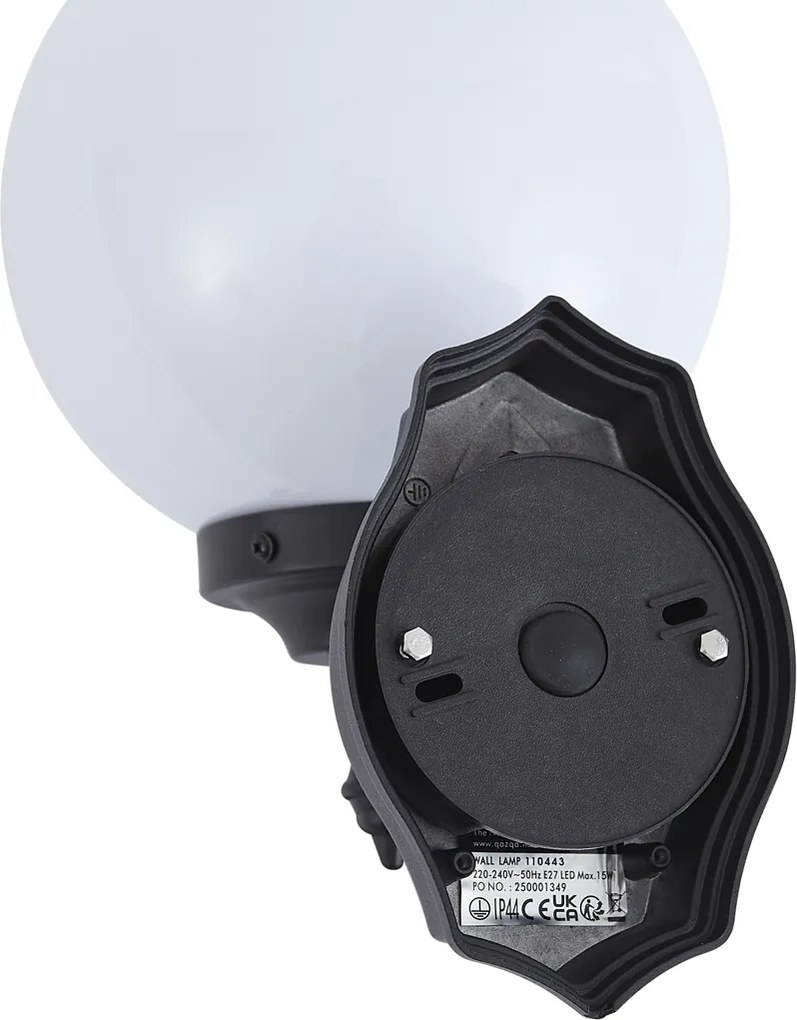 Klasické vonkajšie nástenné svietidlo čierne s opálovým sklom IP44 - Champs
