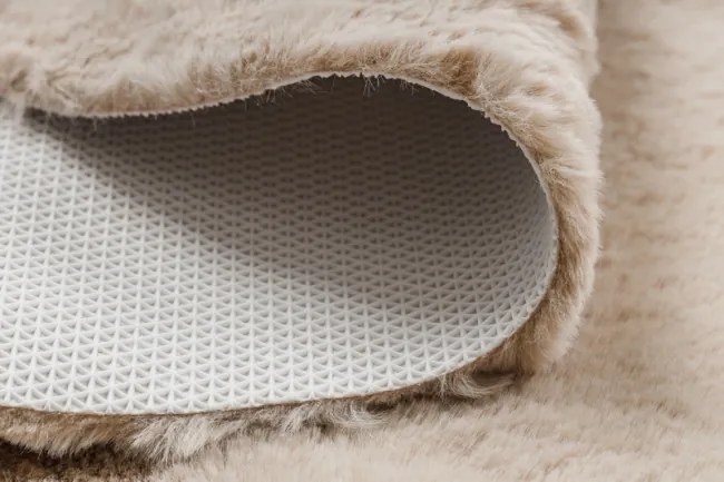 Koberec protišmykový SHAPE 3150 Motýľ Shaggy - camel, béžový plyš