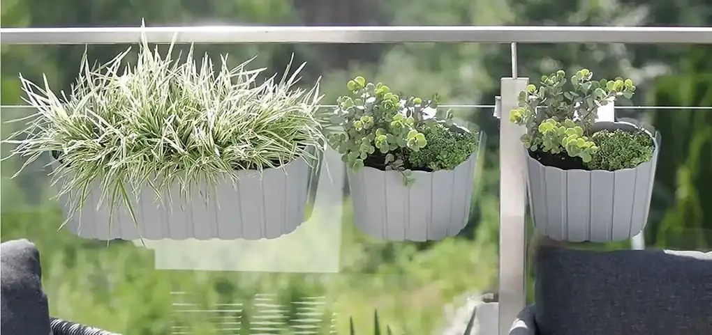 Plastový balkónový kvetináč DDECZ400 38,3 cm - sivý kameň