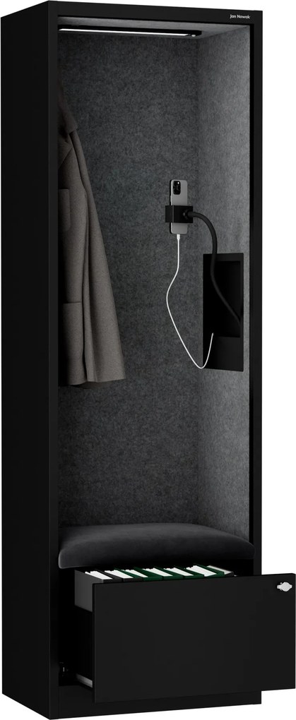 Kancelárska akustická kabína so sedadlom a portom USB-C, telo v čierny / sedák tmavosivá v zelenej farbe, 600 mm: SALLY MentalBox