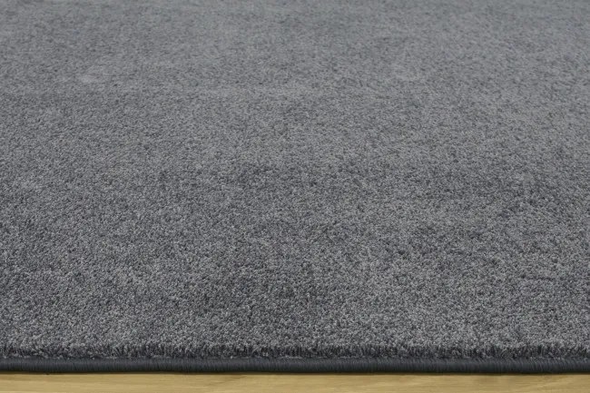 Metrážny koberec Princess 80 antracitový