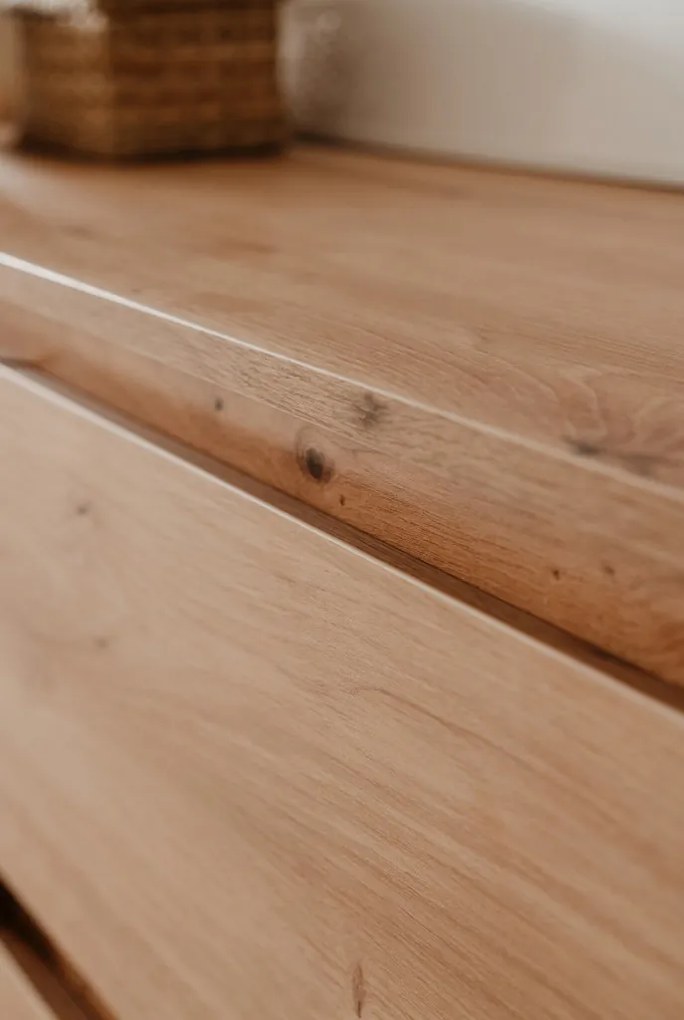 Široká komoda Korsika, dub artisan