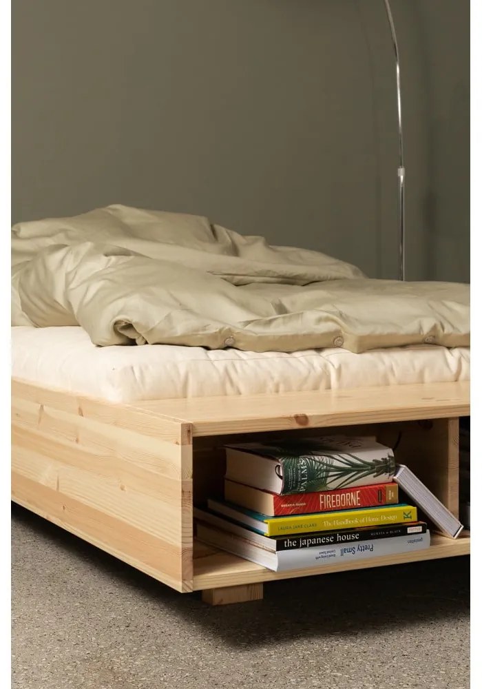 Dvojlôžková posteľ z borovicového dreva s roštom 160x200 cm v prírodnej farbe Merge – Karup Design