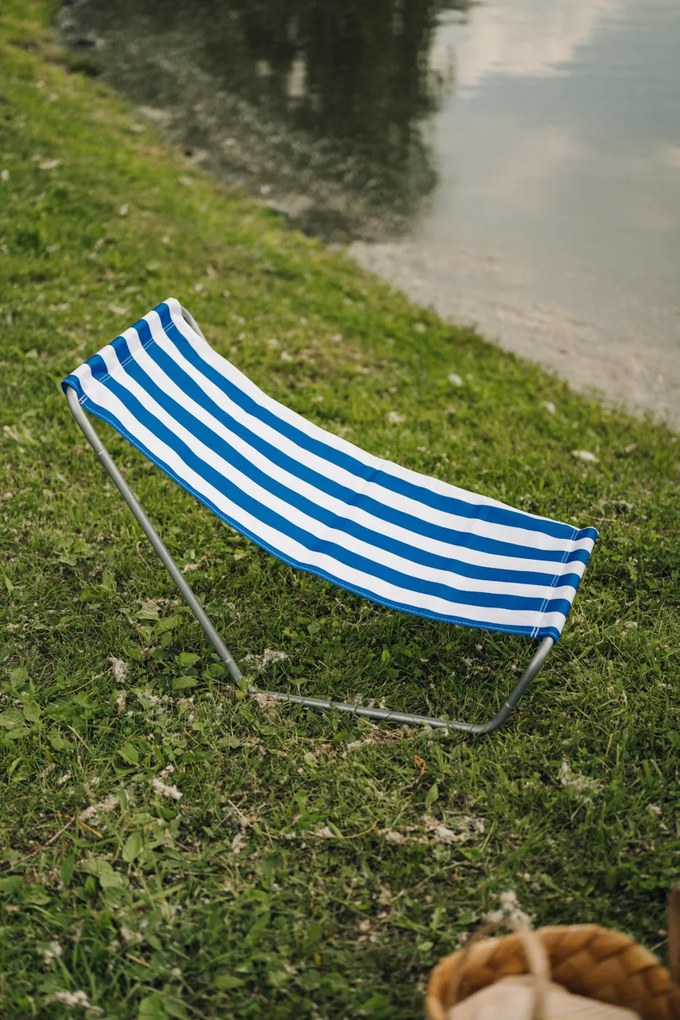 Skladacie plážové lehátko SAND, modré pruhy