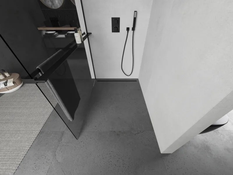 Mexen Kioto, sprchová zástena Walk-In Walk-in 135 x 200 cm, 8mm číre sklo, čierny profil + vešiak na uteráky s poličkou, 800-135-121-70-00