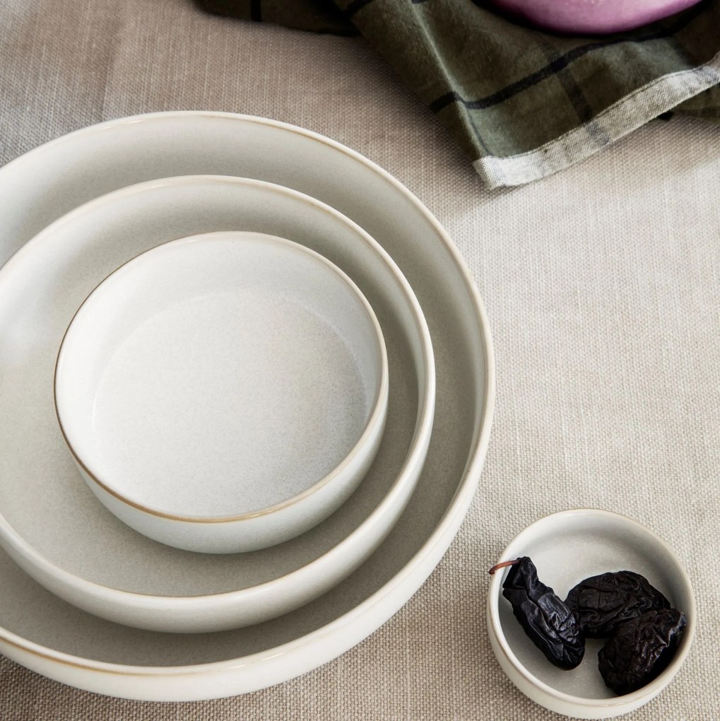 ferm Living Jedálenská misa Sekki kamenina krémová 18 cm