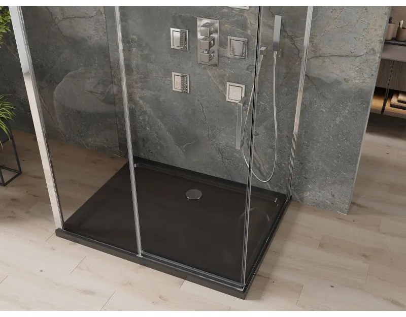 Mexen Omega, 3-stenový sprchovací kút s posuvnými dverami 140 (dvere) x 80 (stena) x 190 cm, 8mm číre sklo, chrómový profil + čierna sprchová vanička SLIM, 825-140-080-01-00-3S-4070