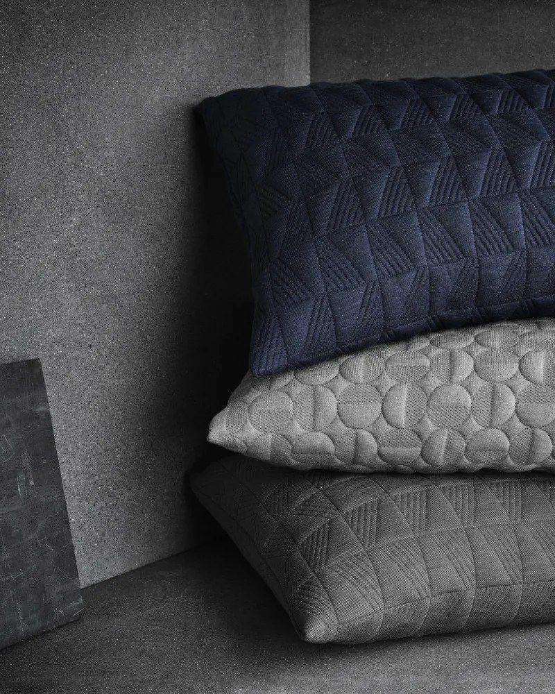 Fritz Hansen Vankúš Trapez 40x60, midnight blue
