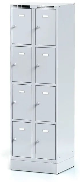 Alfa 3 Šatníková skrinka na sokli s úložnými boxami, 8 boxov, 1920 x 600 x 500 mm, otočný zámok, sivé dvere