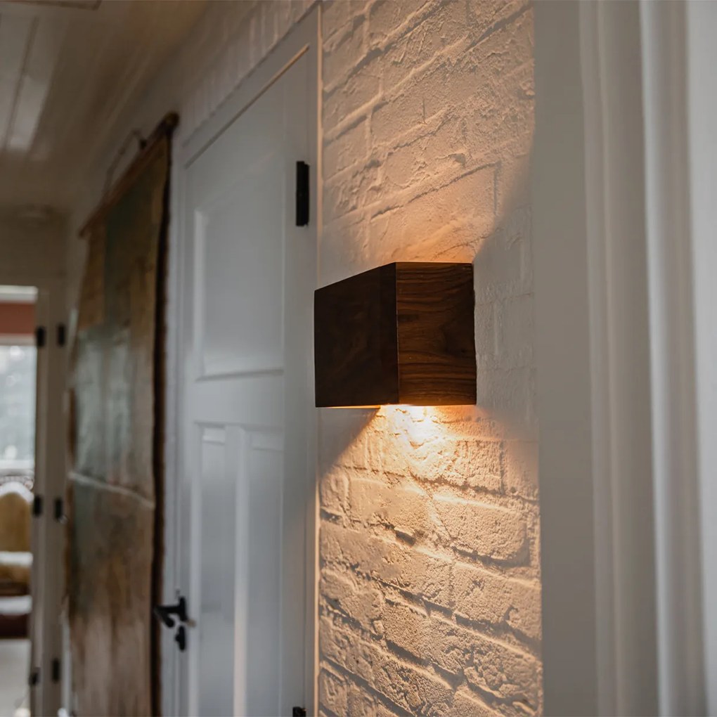 Rustikálna nástenná lampa orechové drevo - Otan