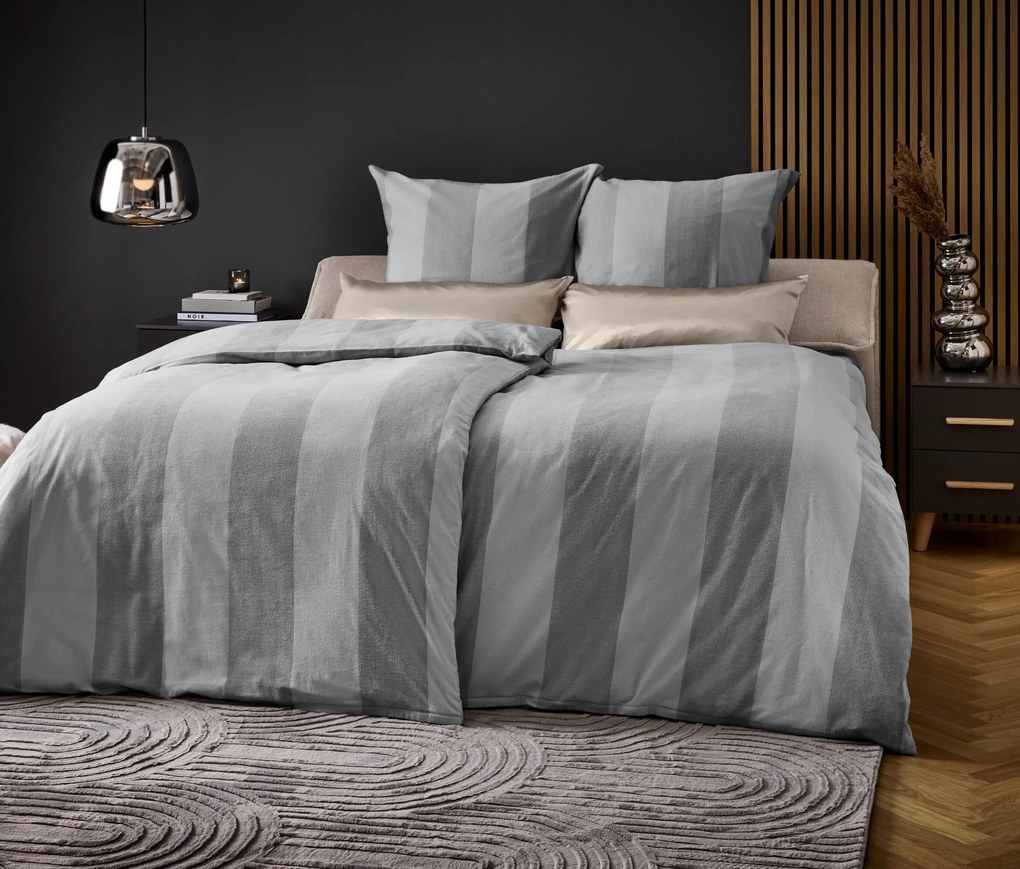 Posteľná bielizeň z luxusného flanelu, so sivými prúžkami, štandardná veľkosť