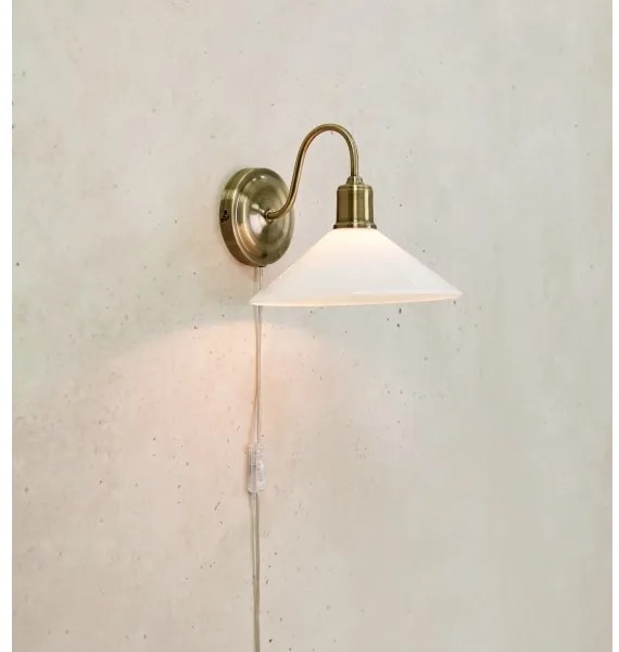 Markslöjd 108865 - Nástenná lampa VELA 1xE27/40W/230V mosadz/biela