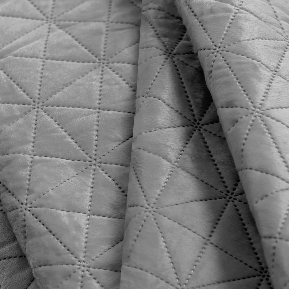 Svetlosivý zamatový prešívaný pléd 170x210 cm Laila – AmeliaHome