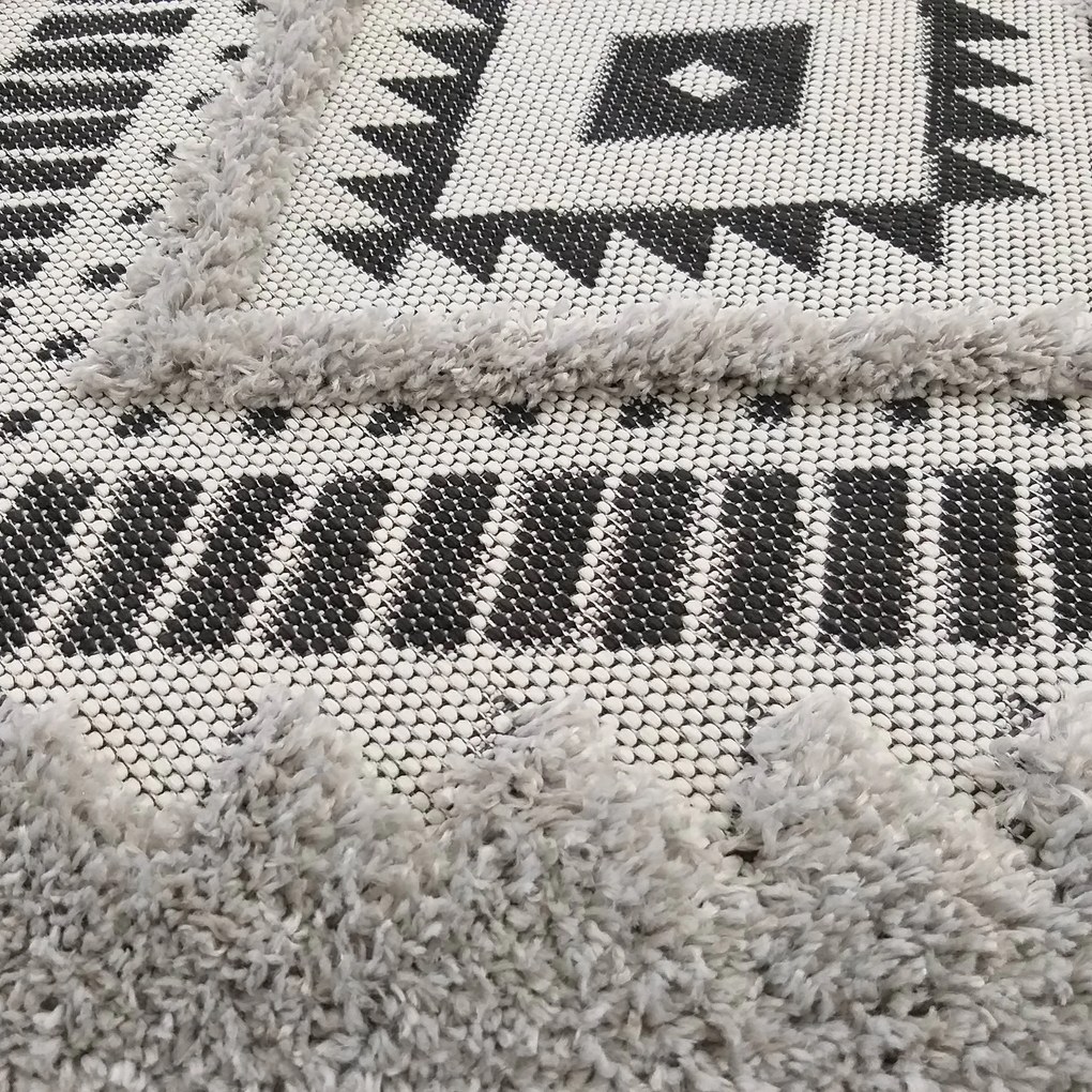 DY Sivý moderný koberec so vzorom Deli 01 Rozmer: 120x170 cm