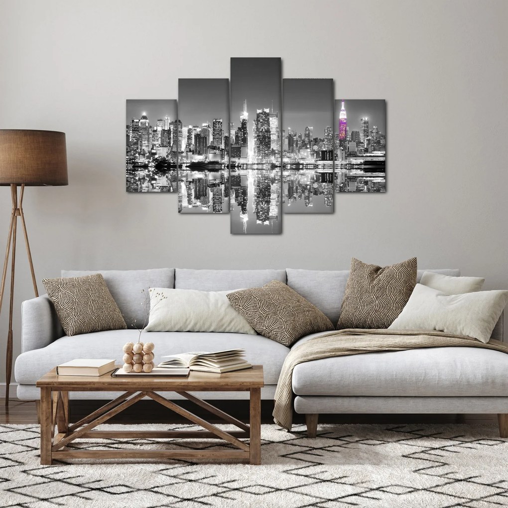 Obrázok - New York a fialový mrakodrap (150x105 cm)