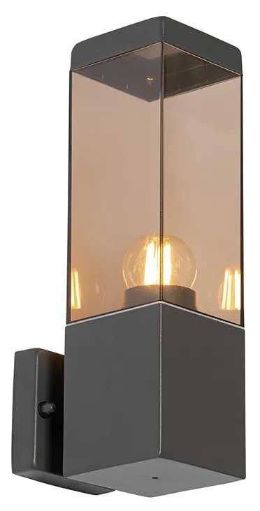 Moderná vonkajšia nástenná lampa tmavosivá s dymovým sklom - Malios