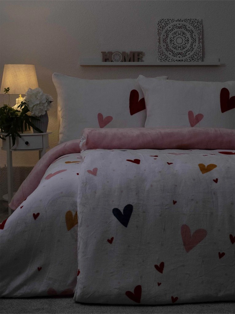Predĺžené obliečky mikroplyš Exclusive – Srdiečka