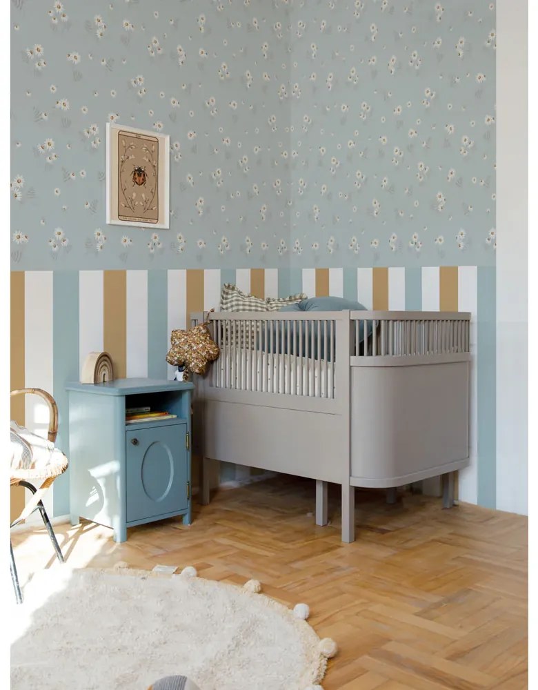 Tapeta harmanček modrá s farebnými pruhmi 280×100 cm