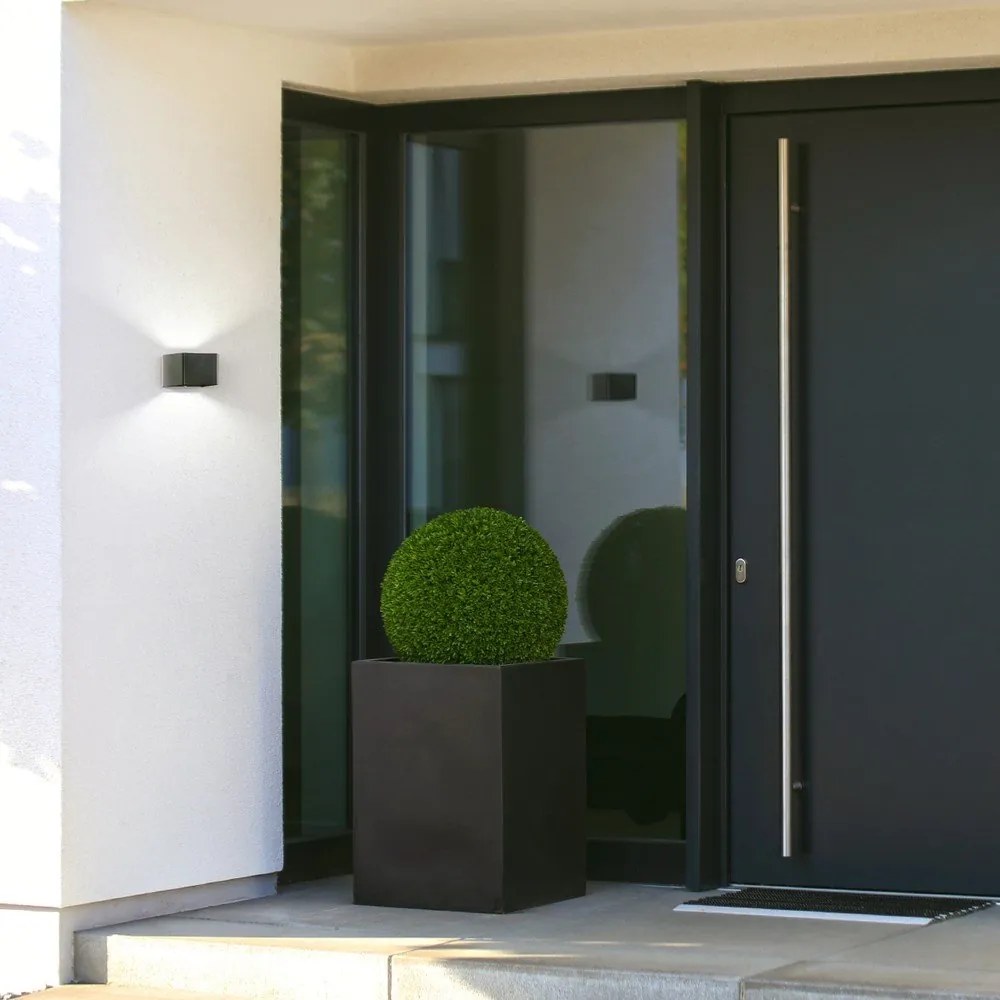 Čierne LED nástenné svietidlo Magnetics – Fischer &amp; Honsel