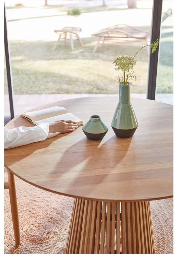 Jedálenský stôl z teakového dreva Kave Home Irune, ø 120 cm