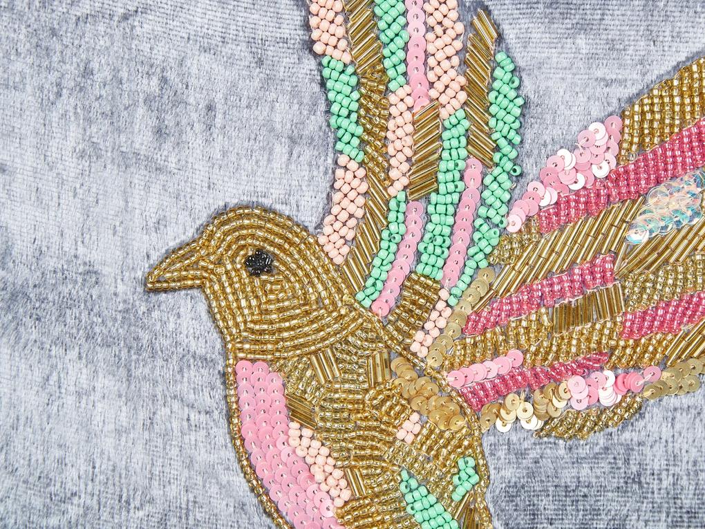 Zamatový vankúš so vzorom vtáka 45 x 45 cm sivý RUELLIA Beliani