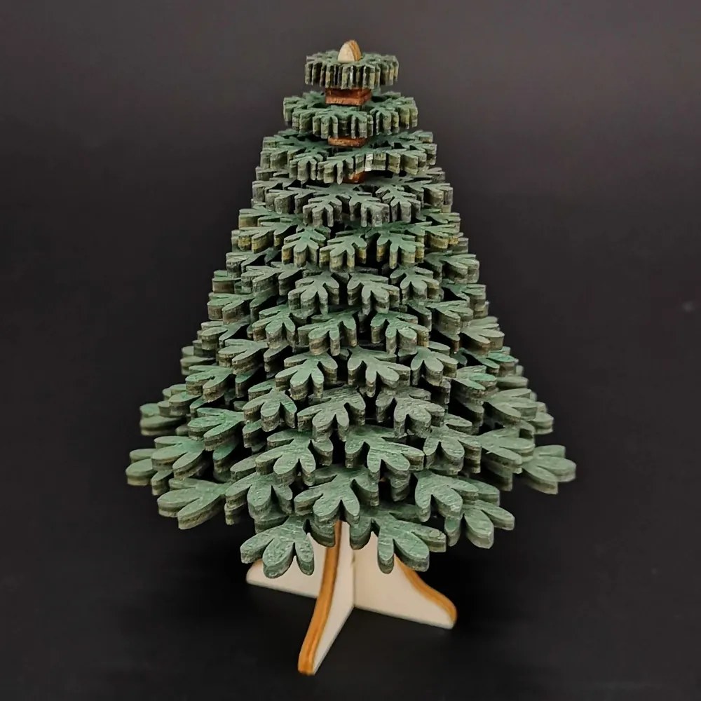 AMADEA Drevený 3D stromček zelený 10 cm