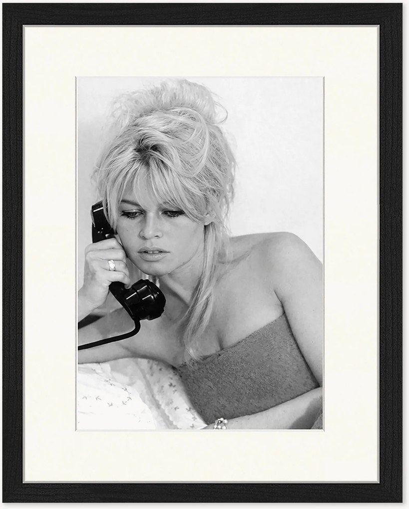 Ručne vyrobená zarámovaná fotografia Brigitte on The Phone