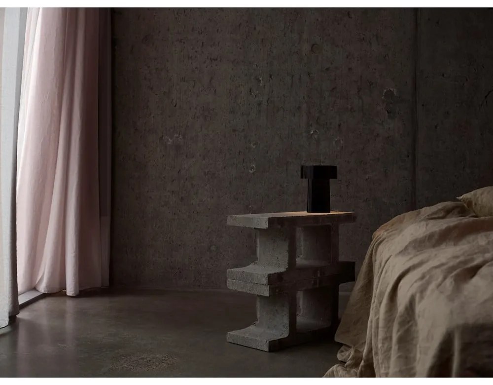 Čierna plastová LED stolová lampa (výška 18 cm) Oblong – Zone