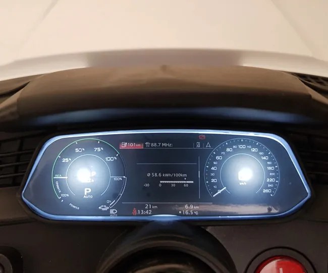 Elektrické autíčko Audi E-Tron Sportback biele