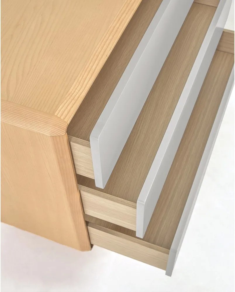 Sivá/v prírodnej farbe komoda v dekore jaseňa 99x78,5x42 cm Anielle – Kave Home