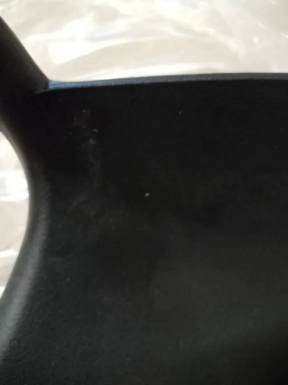 AKCIA Čierna plastová stolička KATO II. akosť