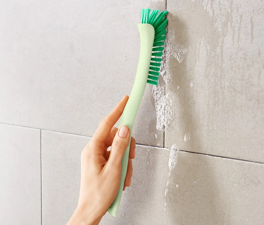 Kefka na čistenie škár