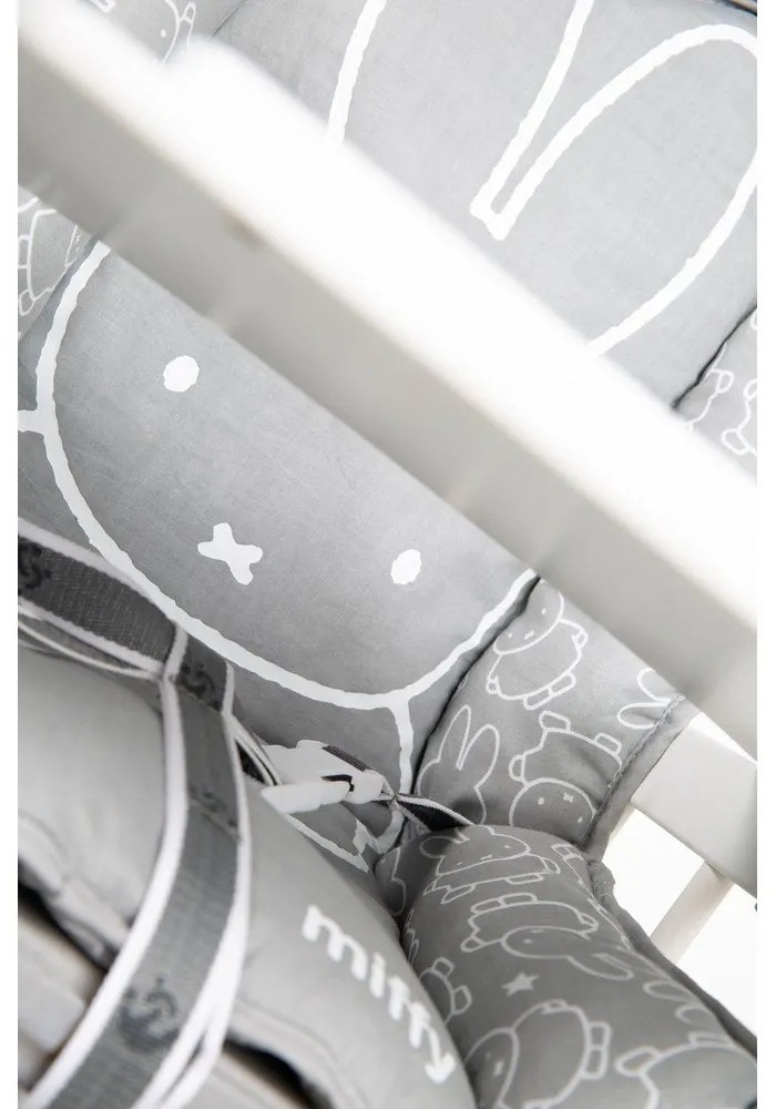 Sivá vložka do jedálenskej stoličky Miffy – Roba