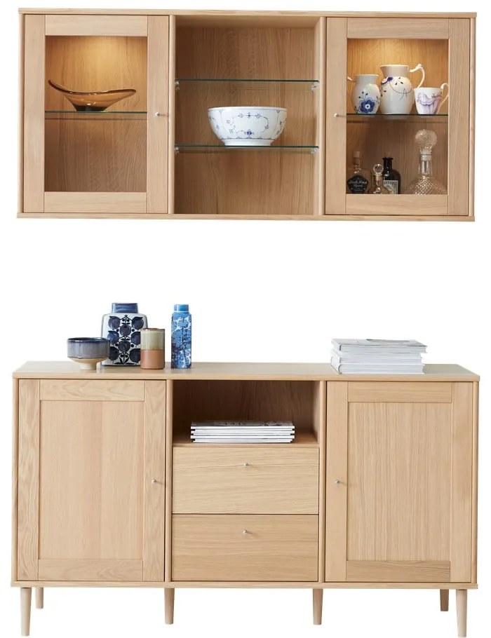 Set nástennej vitríny s osvetlením a komody v dekore duba 133x136 cm Mistral - Hammel Furniture
