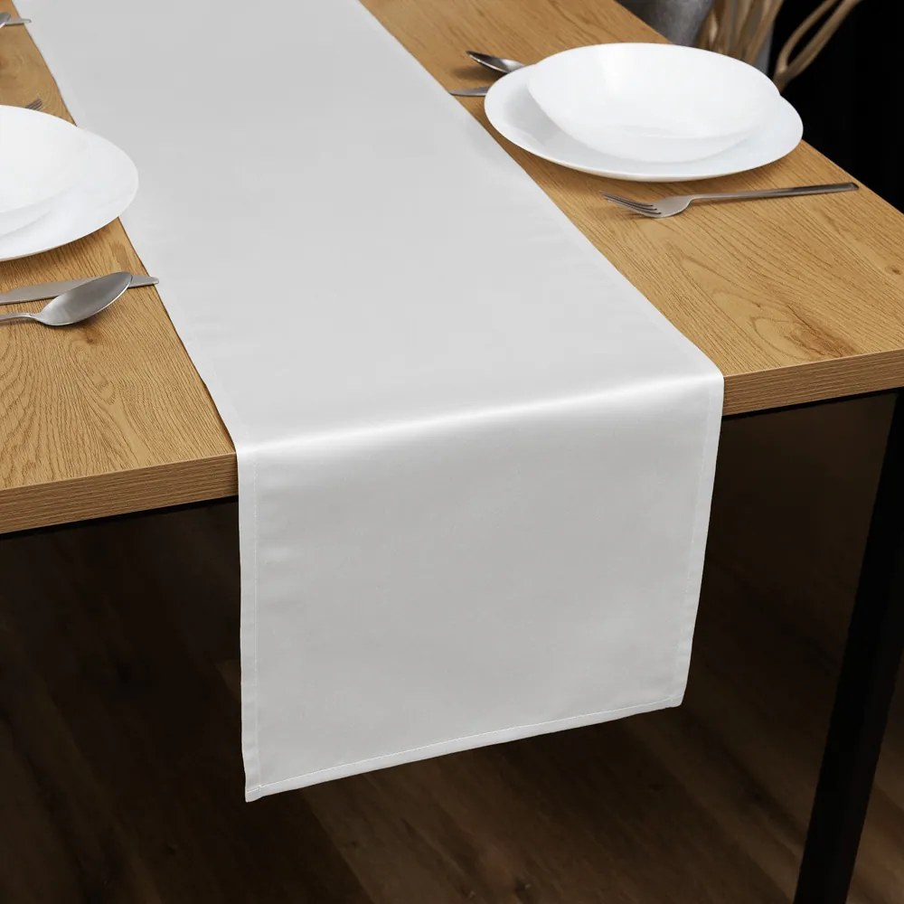 Biante Saténový behúň na stôl polyesterový Satén LUX-011 Strieborný 20x120 cm