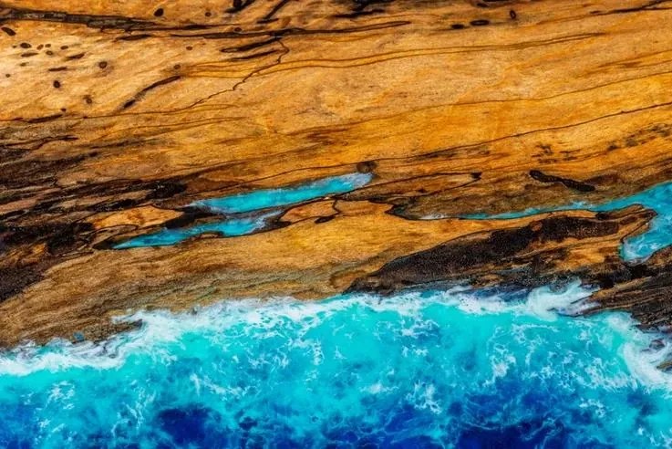 Konferenčný stolík - 91 x 51 cm - špaltovaný buk / epoxidová živica